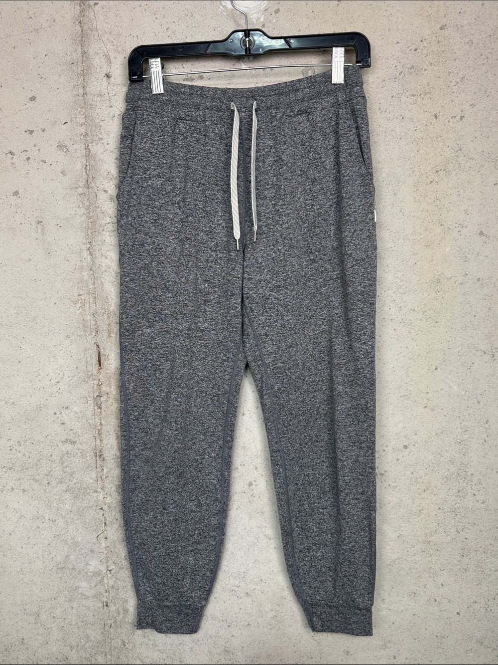 Vuori Performance Jogger DreamKnit Heather woman Gray Small Regular - Picture 2 of 5